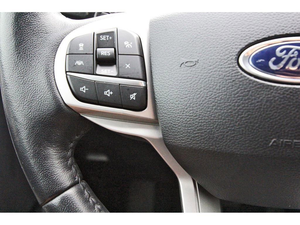 Certified 2020 Ford Explorer XLT w/ Equipment Group 202A image 18