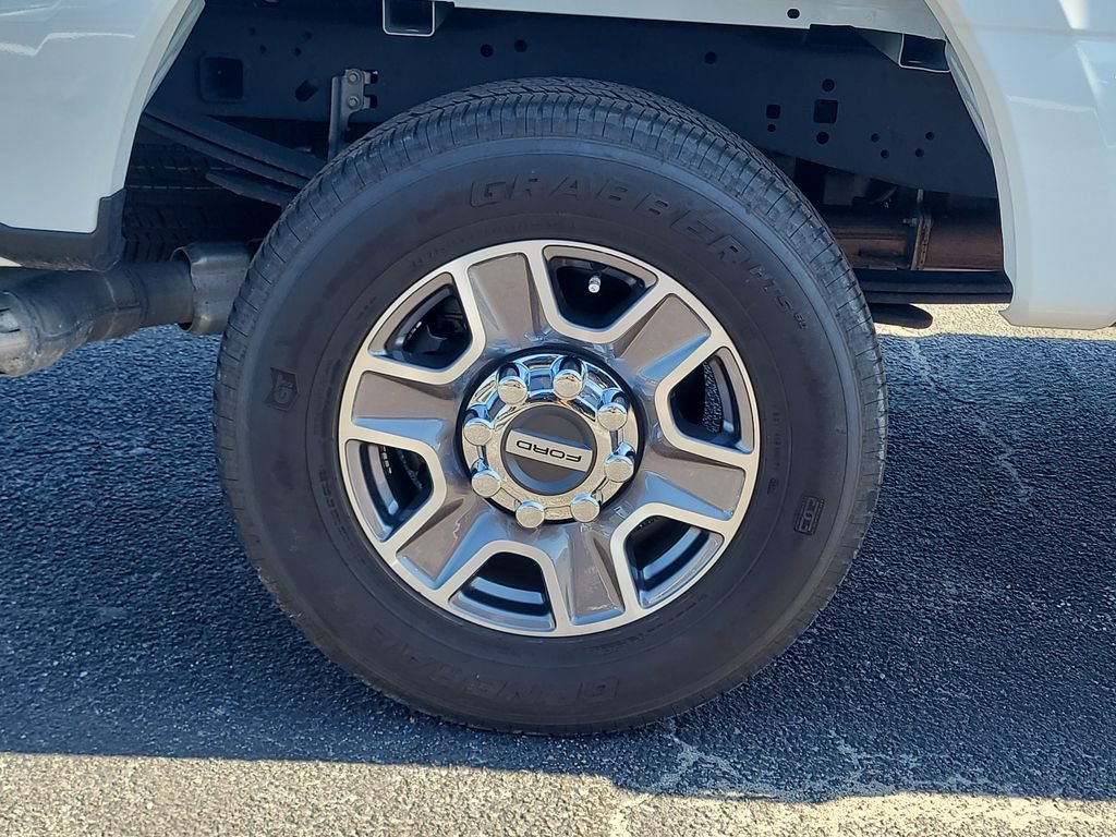 Certified 2025 Ford F250 XLT AWD/4WD image 5