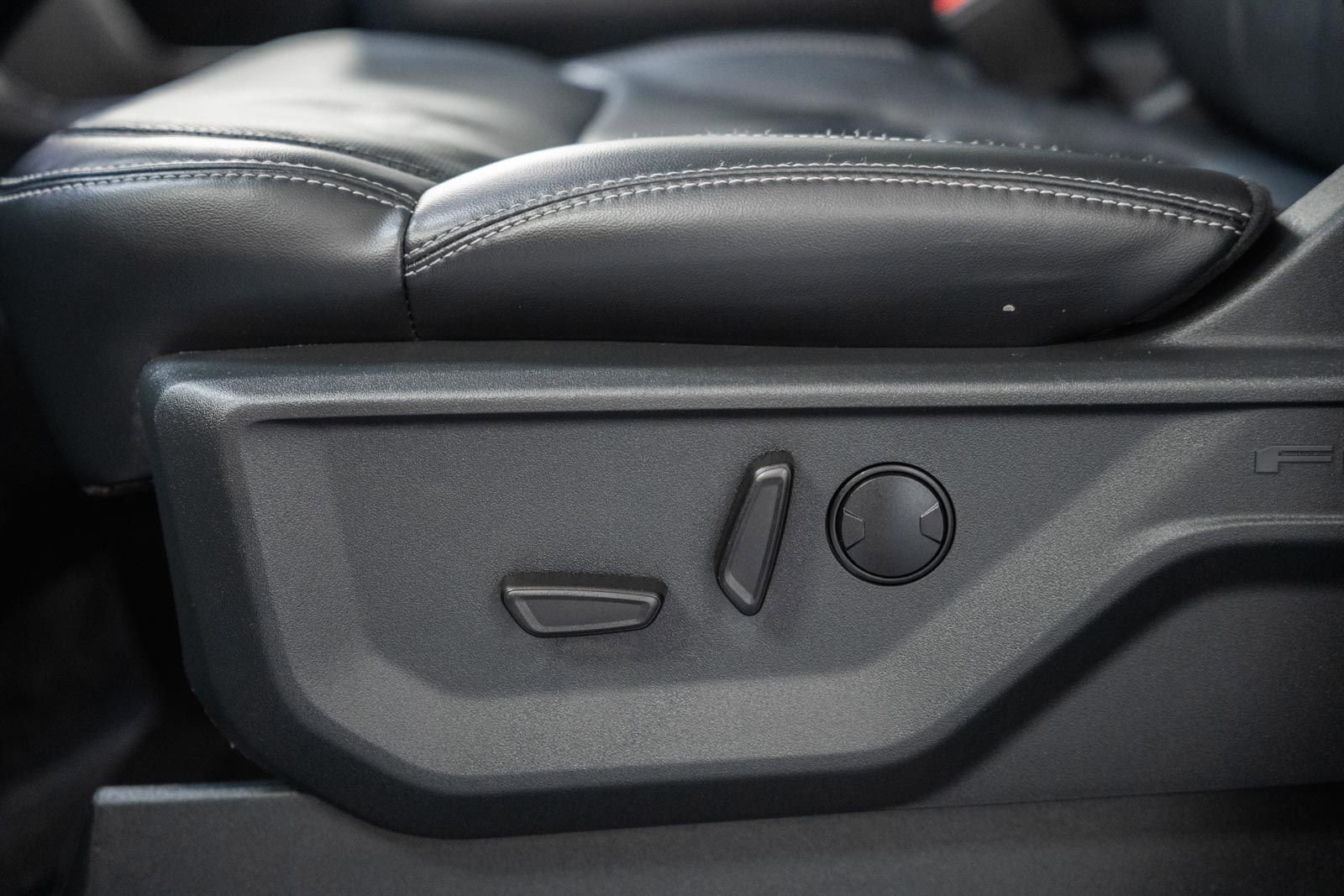 Certified 2025 Ford Expedition Max Platinum image 49