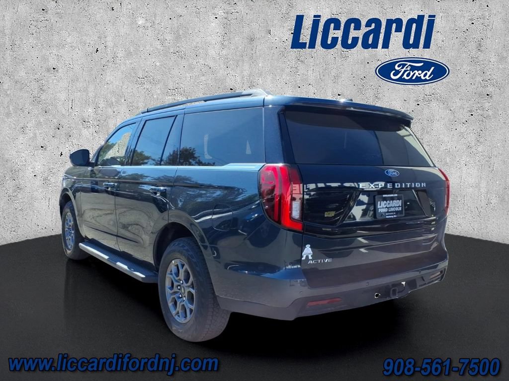 Certified 2025 Ford Expedition Active AWD/4WD image 4