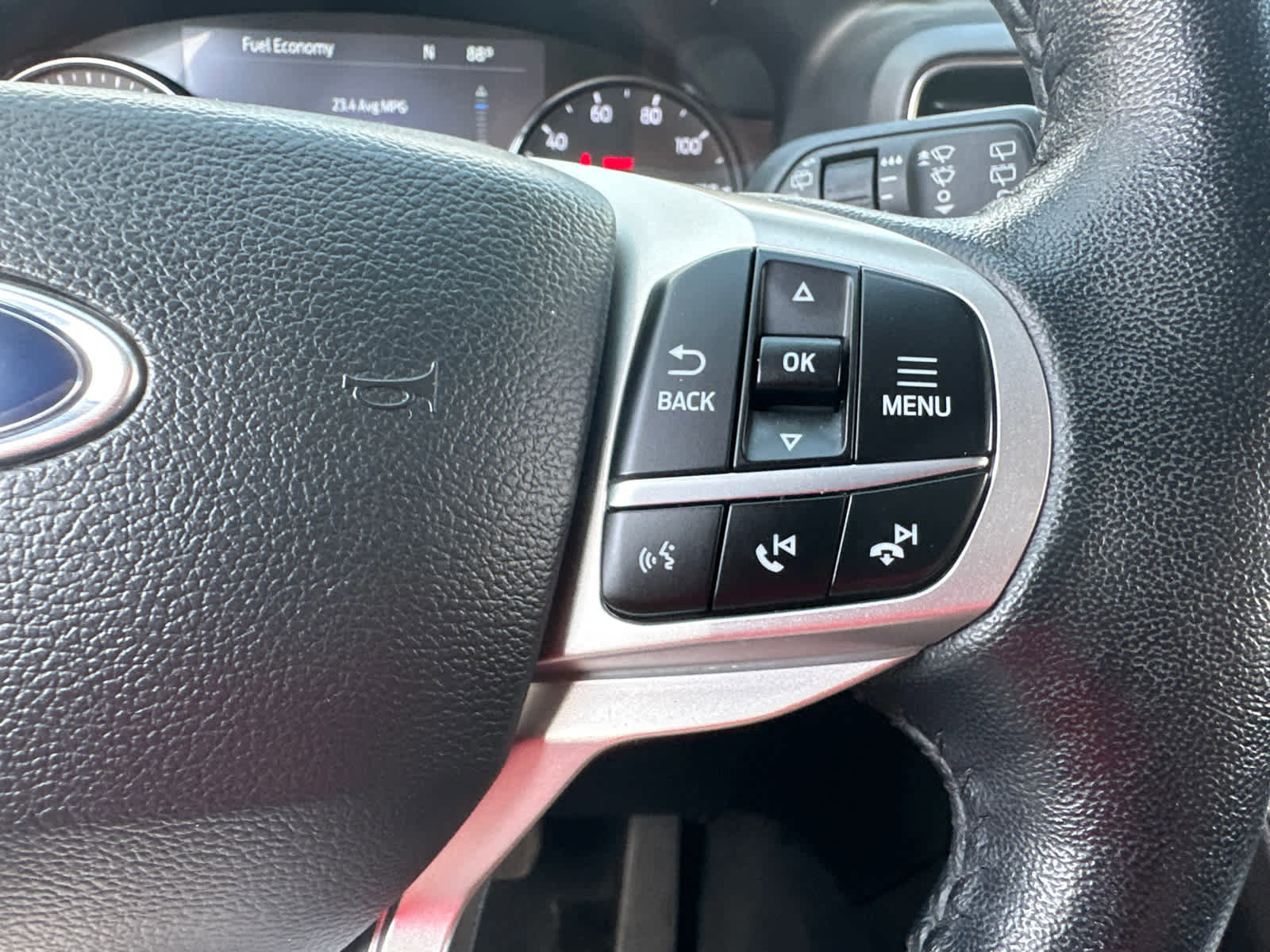 Certified 2022 Ford Explorer XLT w/ Equipment Group 202A image 20