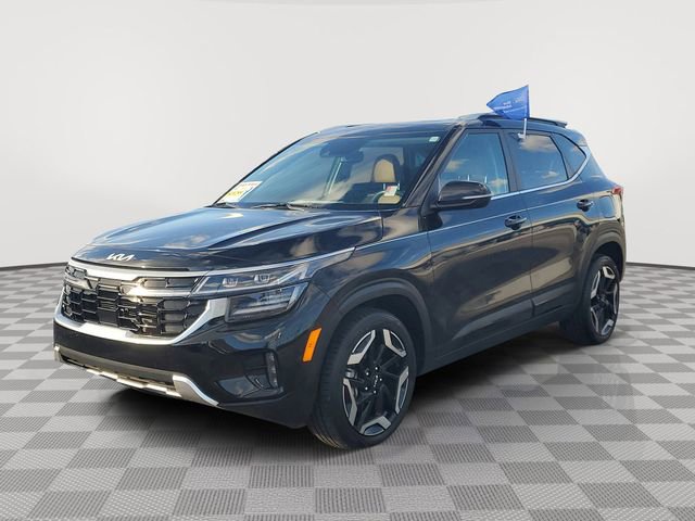 Used 2024 Kia Seltos SX w/ SX Sunroof Package image 2