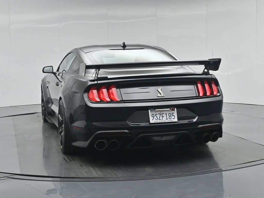 Certified 2021 Ford Mustang Shelby GT500 w/ Carbon Fiber Track Pack RWD image 26