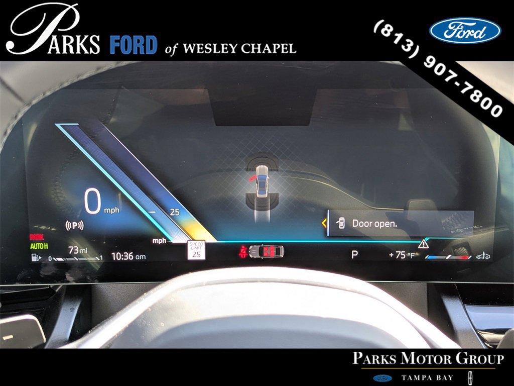 Used 2025 BMW 530i xDrive w/ Premium Package image 32