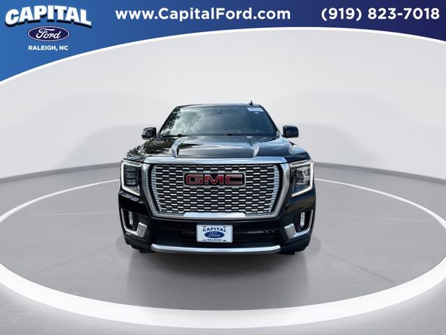 Used 2021 GMC Yukon XL Denali w/ Denali Premium Package image 3