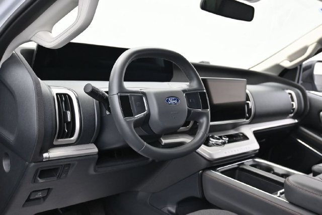 Certified 2025 Ford Expedition Active RWD image 15