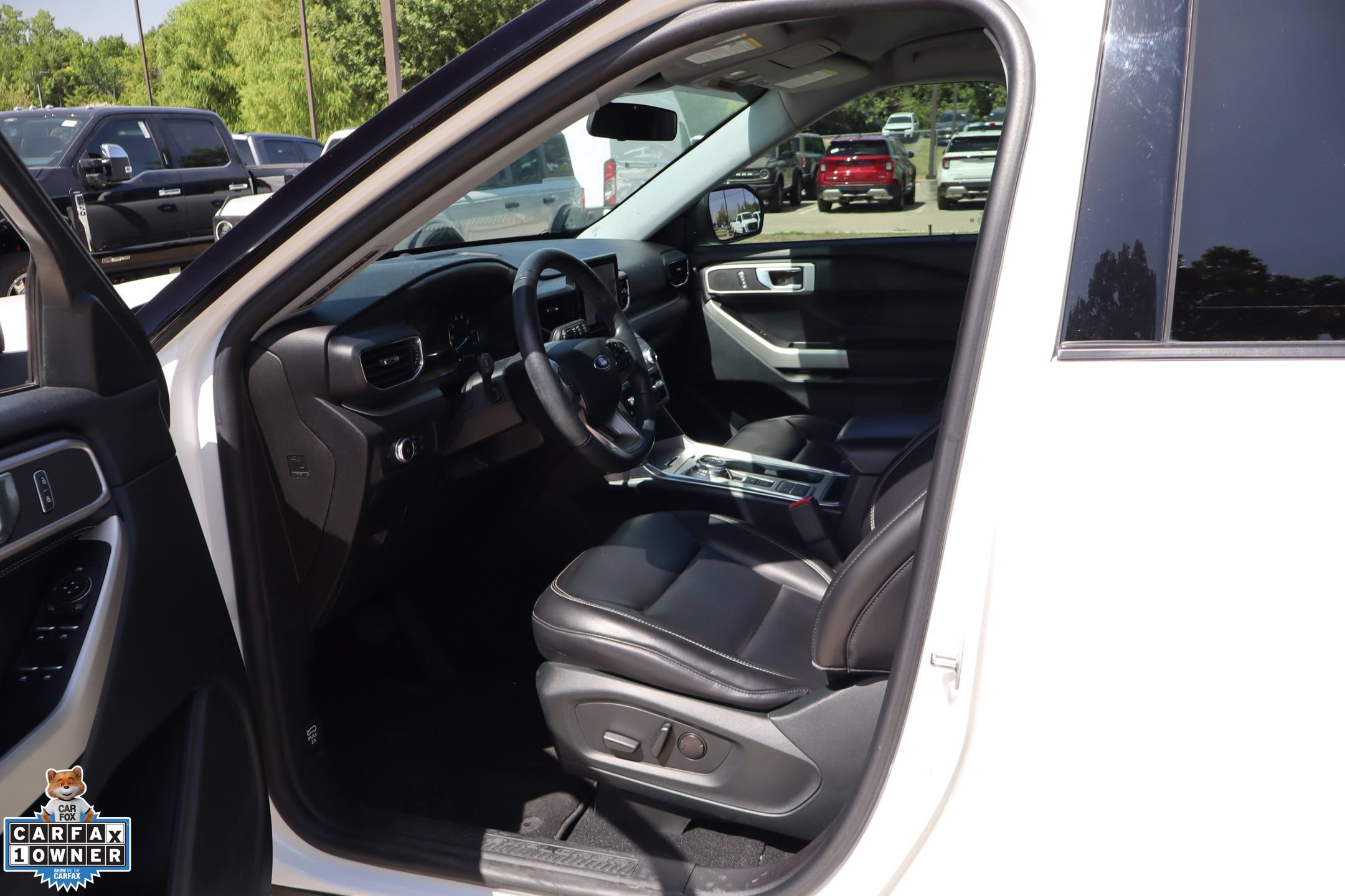 Certified 2021 Ford Explorer XLT w/ Equipment Group 202A RWD image 24