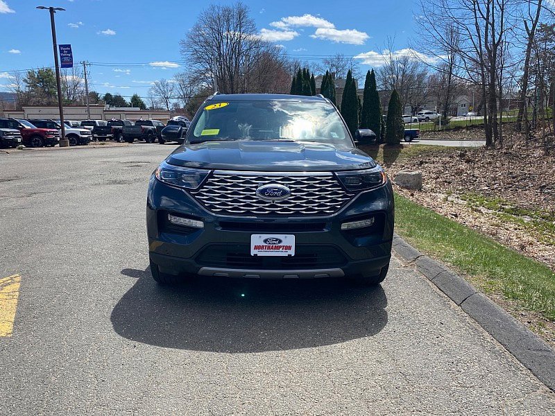 Certified 2023 Ford Explorer Platinum w/ Technology Package AWD/4WD image 8