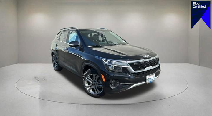 Used 2023 Kia Seltos S w/ Navigation Package image 1