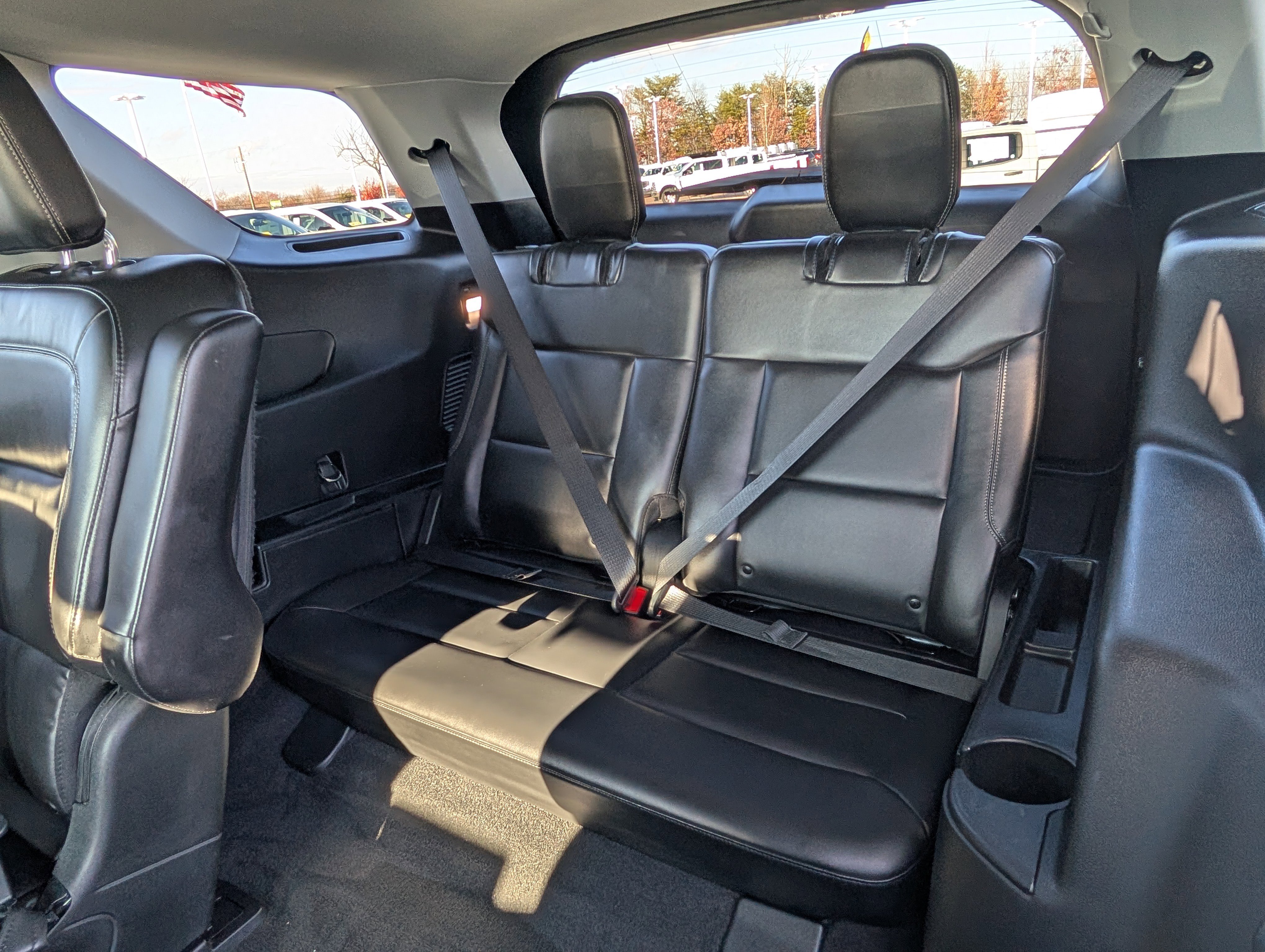 Certified 2022 Ford Explorer XLT w/ Equipment Group 202A image 14