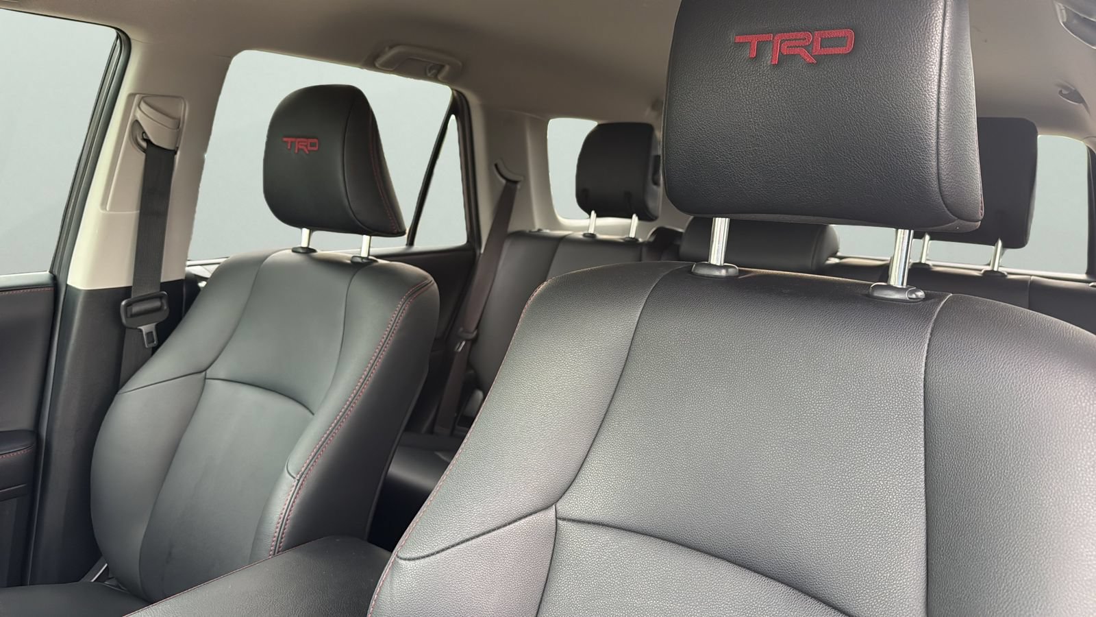 Used 2022 Toyota 4Runner TRD Off-Road Premium AWD/4WD image 6