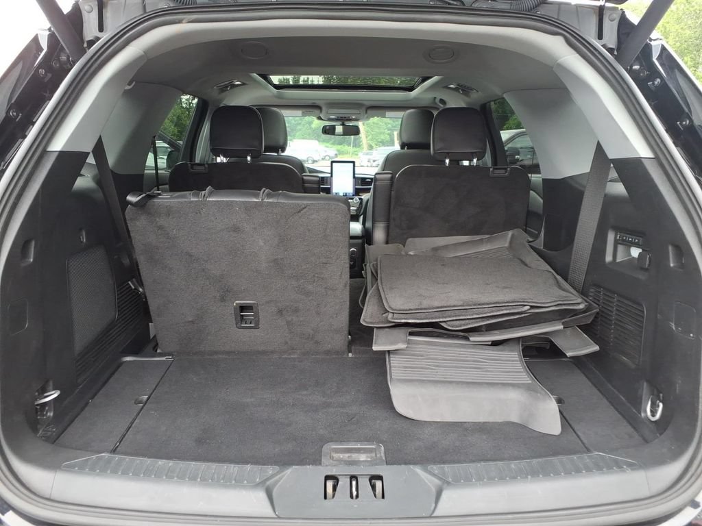 Certified 2023 Ford Explorer Limited w/ Limited Technology Package AWD/4WD image 30