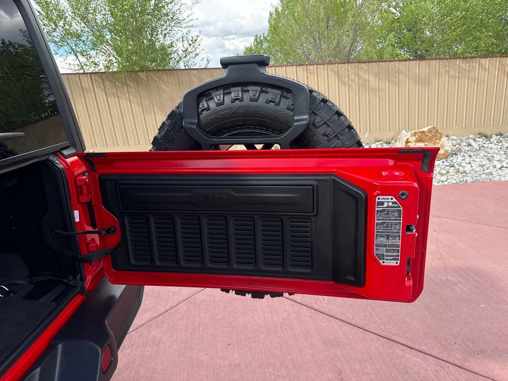 Used 2025 Jeep Wrangler Unlimited Sport AWD/4WD image 10