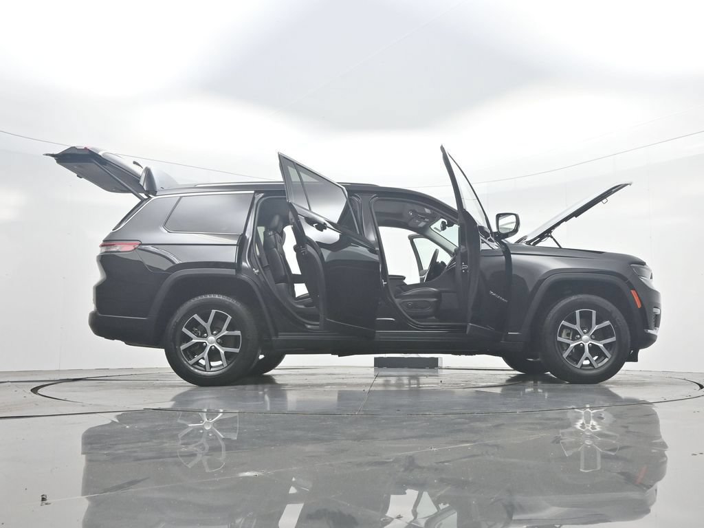 Used 2023 Jeep Grand Cherokee L Limited AWD/4WD image 51