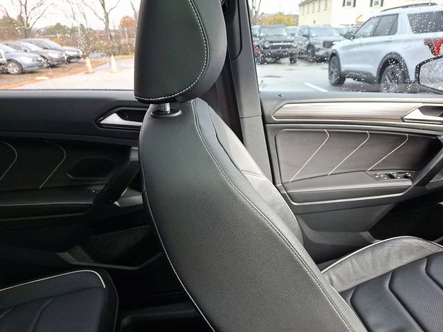 Used 2022 Volkswagen Tiguan SEL R-Line image 14