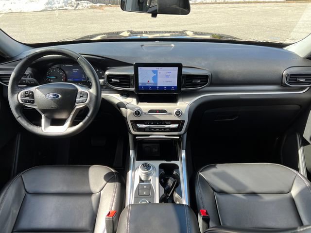 Certified 2022 Ford Explorer XLT w/ Equipment Group 202A image 38