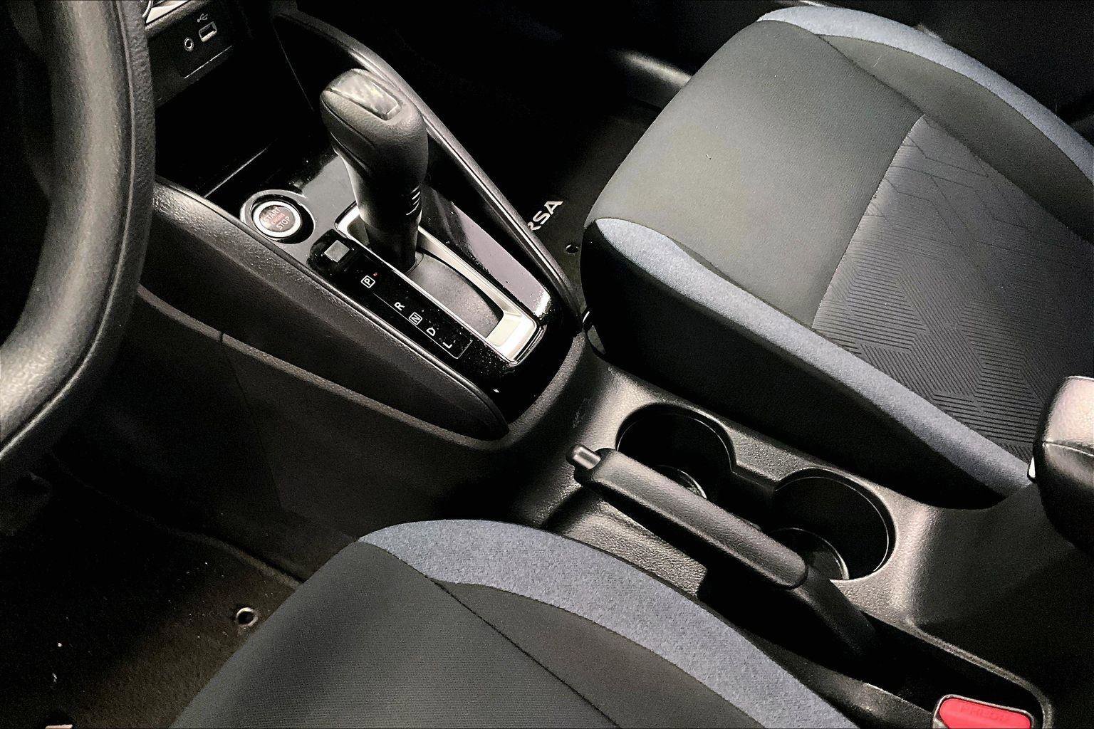 Used 2023 Nissan Versa SV image 16