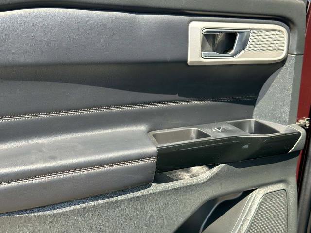 Certified 2023 Ford Explorer Platinum w/ Class IV Trailer Tow Package image 17