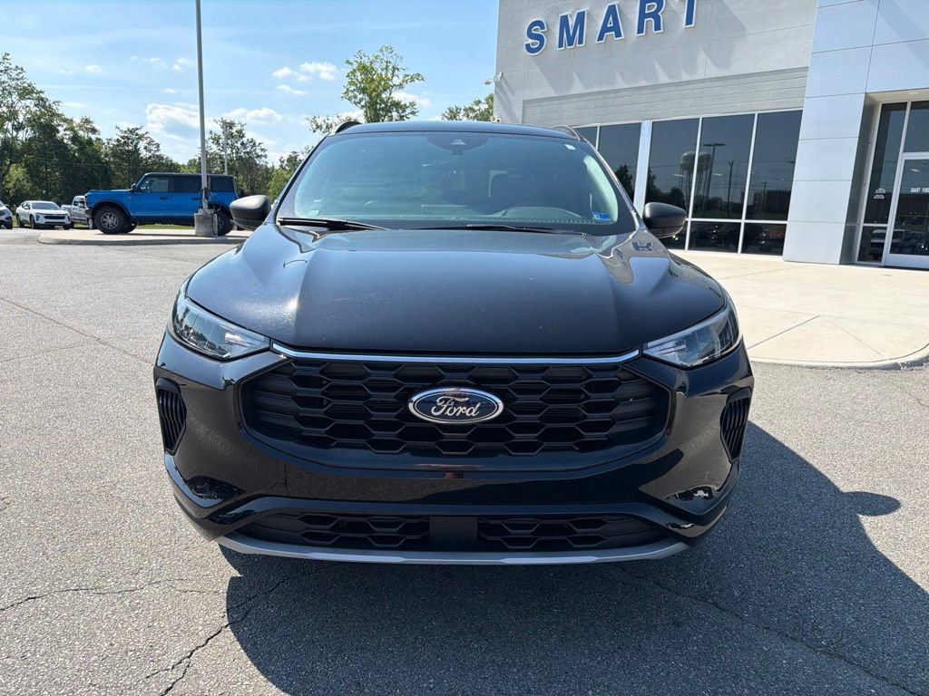 Certified 2023 Ford Escape ST-Line w/ Tech Pack #1 FWD image 9