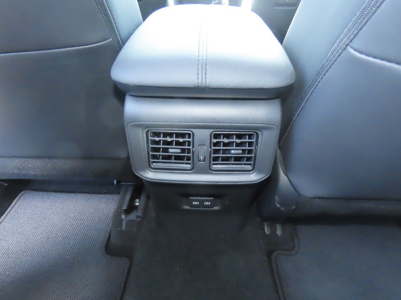 Used 2025 Toyota RAV4 XLE Premium w/ Weather Package FWD image 16