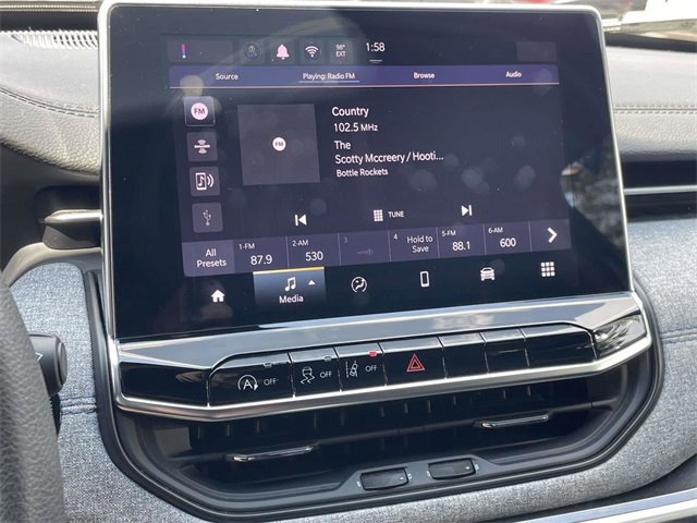 Used 2024 Jeep Compass Sport image 18