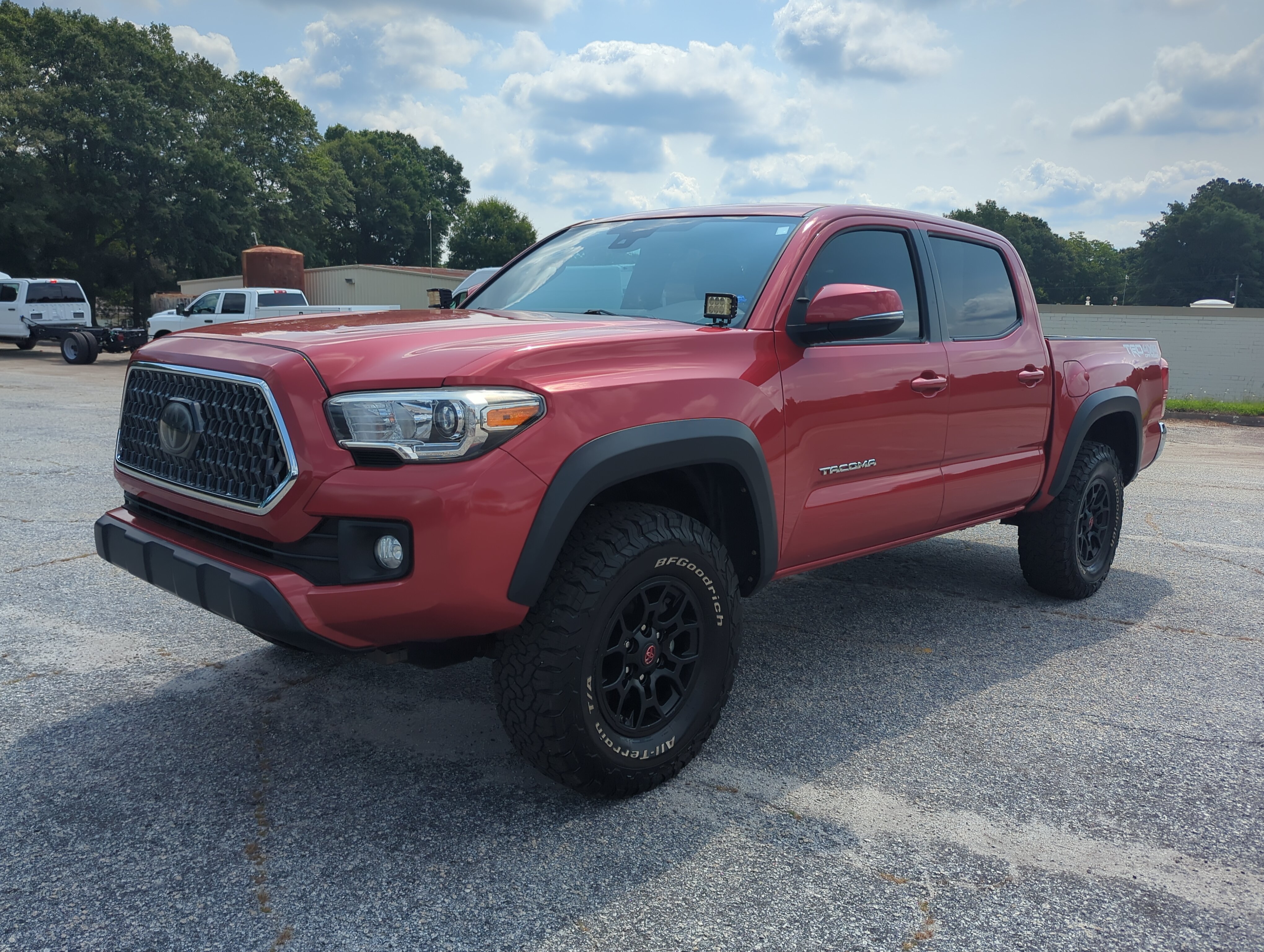 Used 2018 Toyota Tacoma TRD Off-Road AWD/4WD image 6