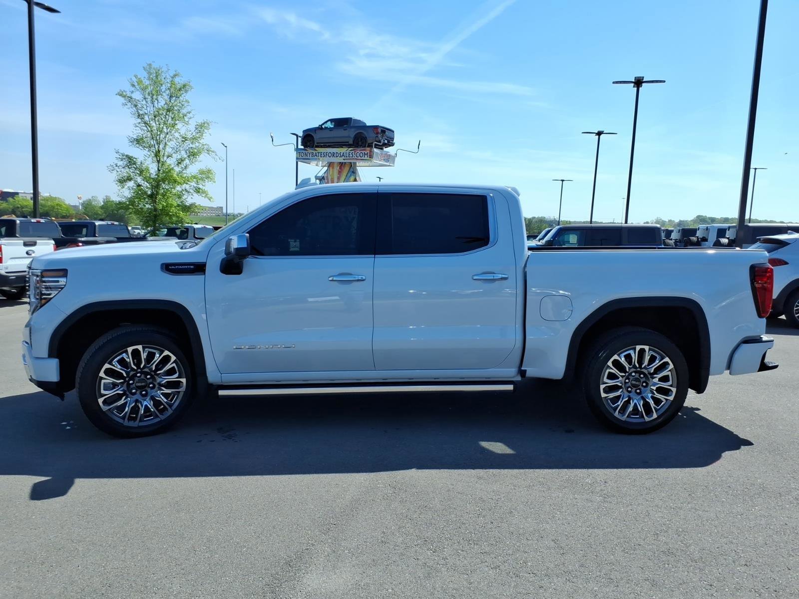 Used 2026 GMC Sierra 1500 Denali Ultimate AWD/4WD image 2