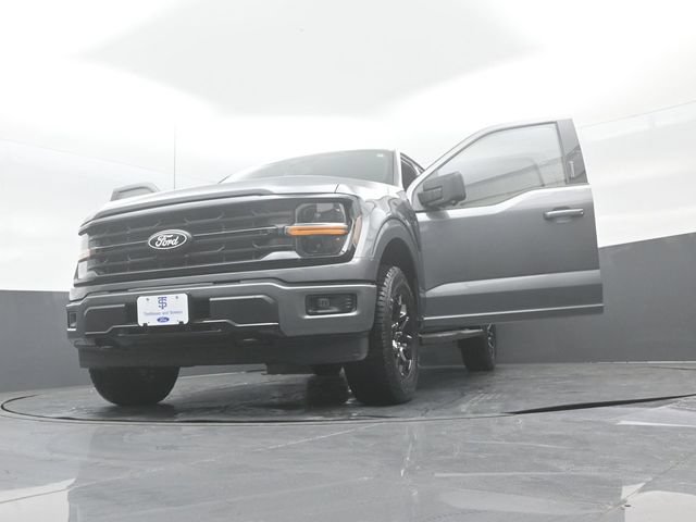 Certified 2024 Ford F150 XLT w/ XLT Black Appearance Package AWD/4WD image 31