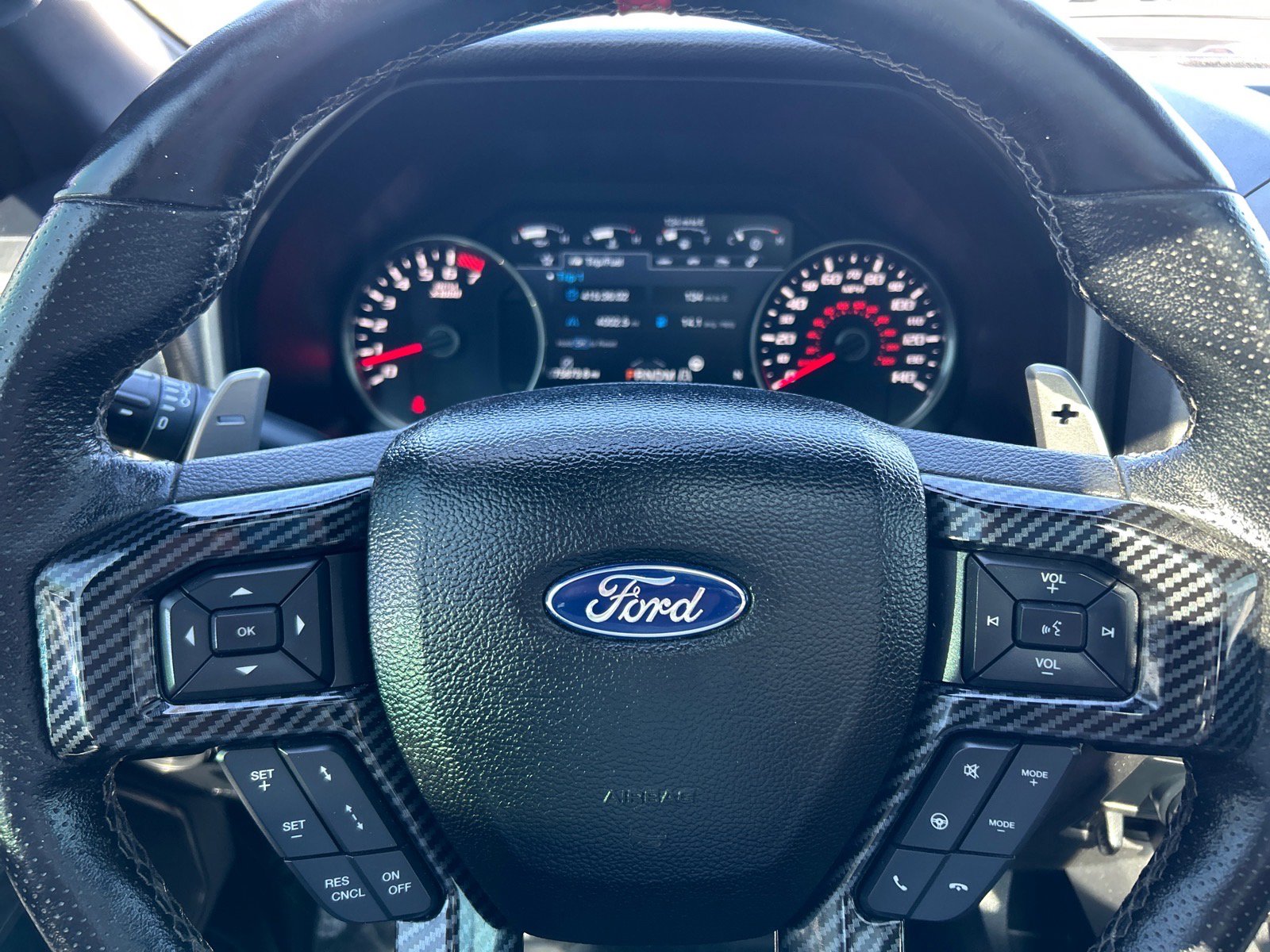 Certified 2017 Ford F150 Raptor w/ Equipment Group 802A Luxury image 24