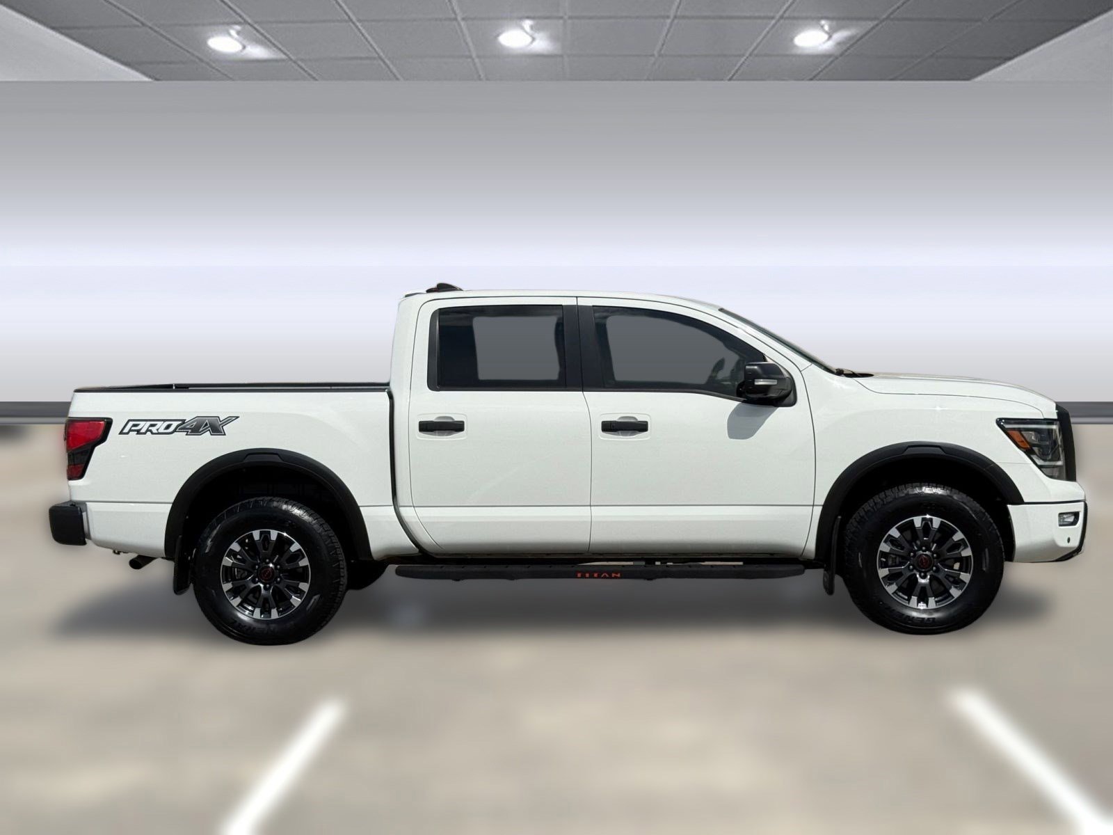 Used 2024 Nissan Titan PRO-4X w/ Pro-4x Convenience Package video 2