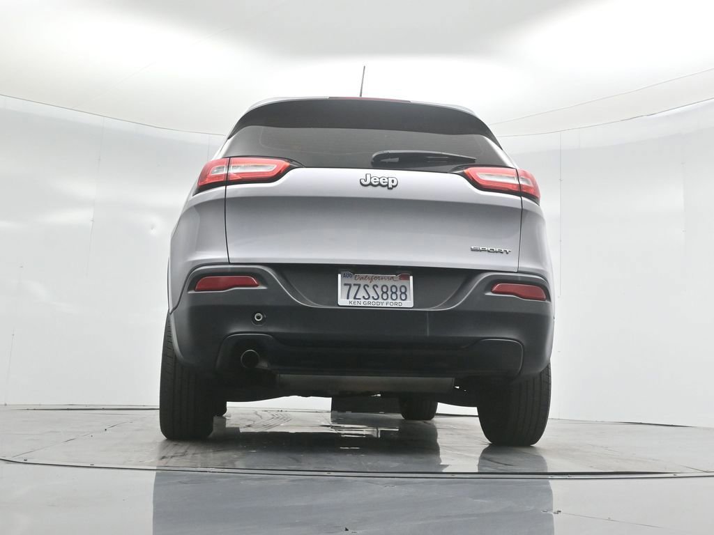 Used 2017 Jeep Cherokee Sport image 16