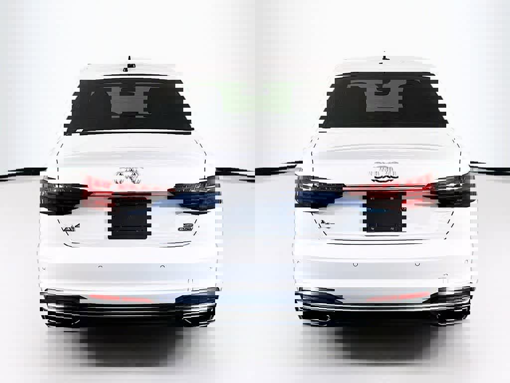 Used 2021 Audi A4 2.0T Premium w/ Convenience Package image 4