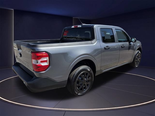 Certified 2025 Ford Maverick XL FWD image 3