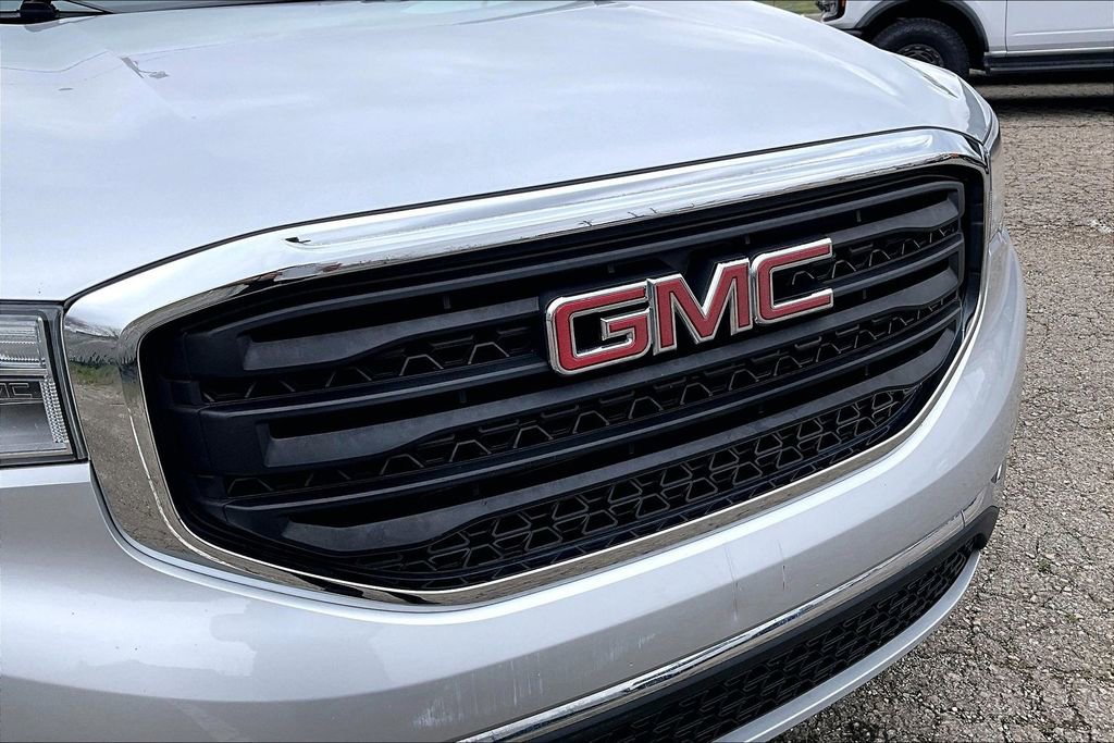 Used 2017 GMC Acadia SLE w/ LPO, Floor Liner Package image 29