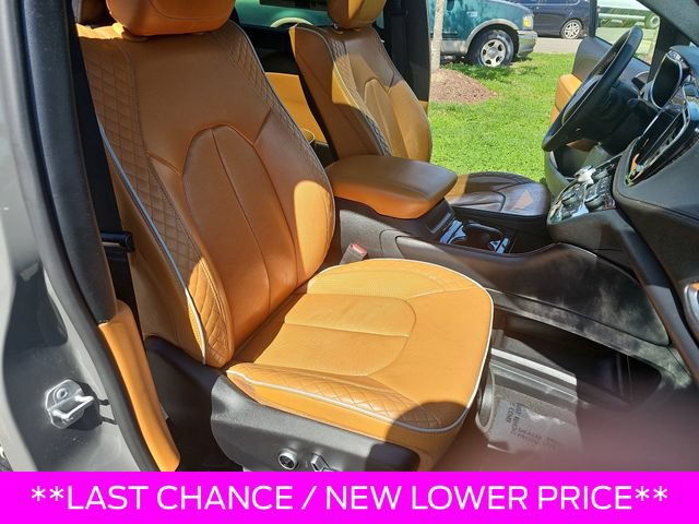 Used 2022 Chrysler Pacifica Pinnacle AWD/4WD image 10