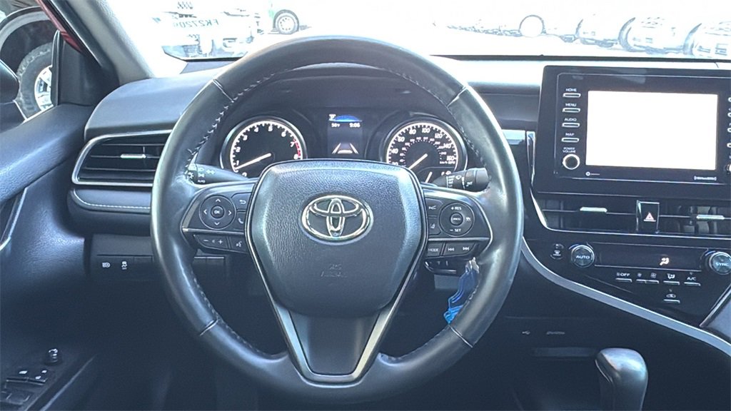 Used 2023 Toyota Camry SE image 10
