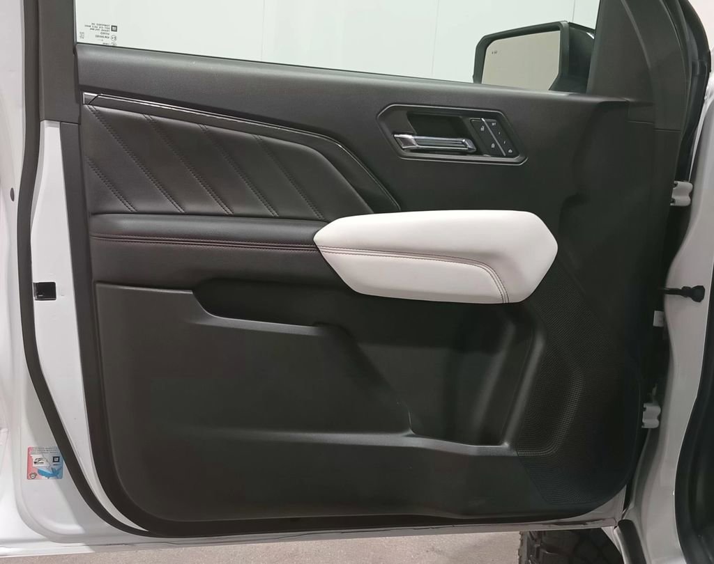 Used 2023 GMC Canyon AT4X AWD/4WD image 18
