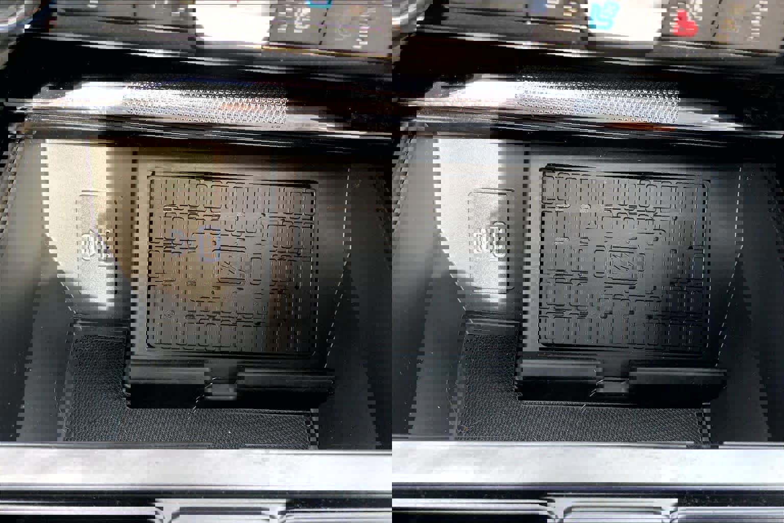 Certified 2023 Ford F150 Platinum w/ Equipment Group 701A High image 34