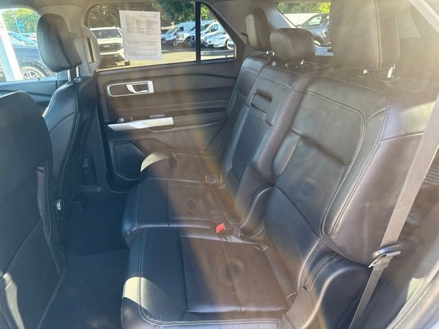 Certified 2022 Ford Explorer XLT w/ Equipment Group 202A AWD/4WD image 17