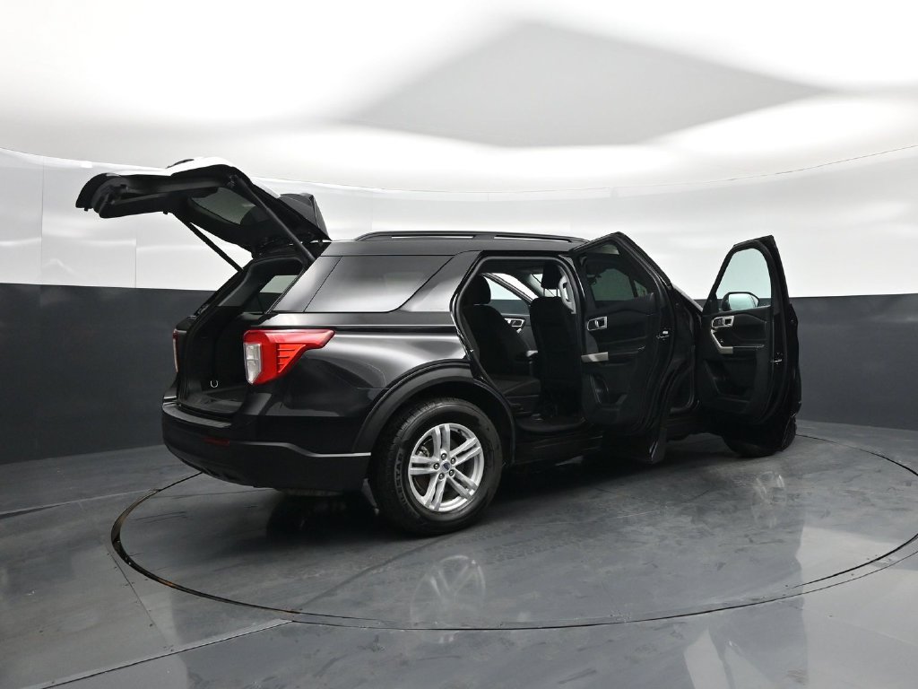 Certified 2024 Ford Explorer XLT RWD image 6