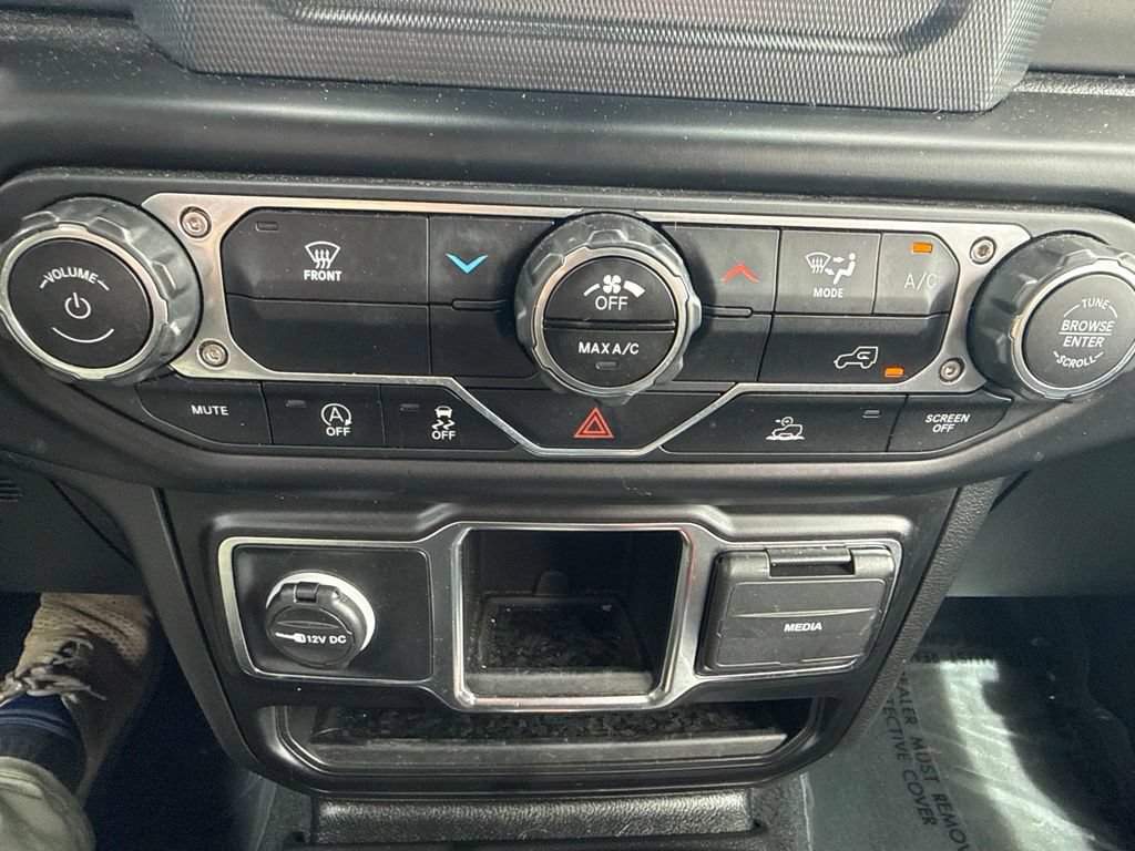Used 2022 Jeep Wrangler Sport AWD/4WD image 22