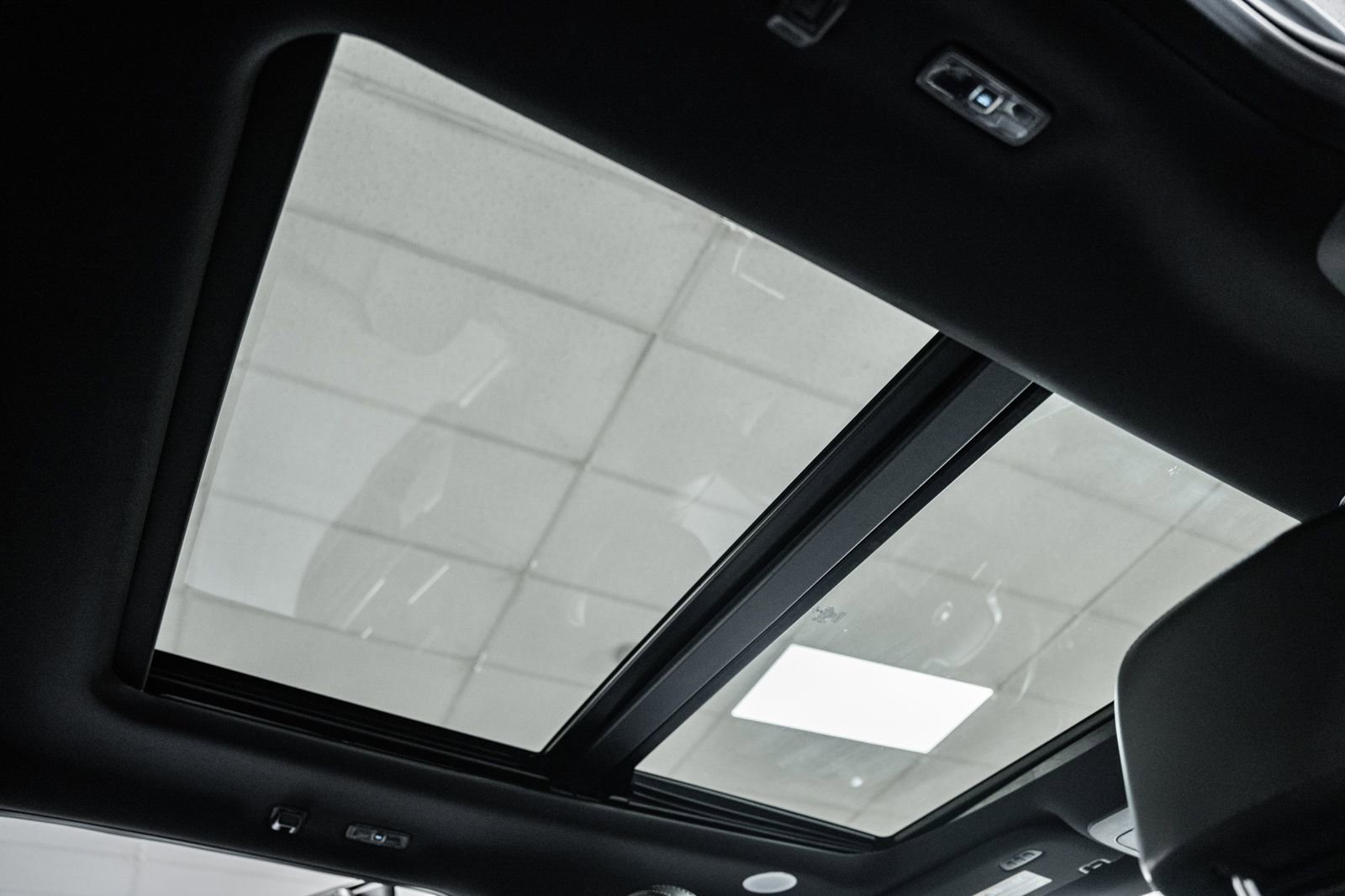 Certified 2023 Ford F150 Platinum w/ Max Trailer Tow Package image 44