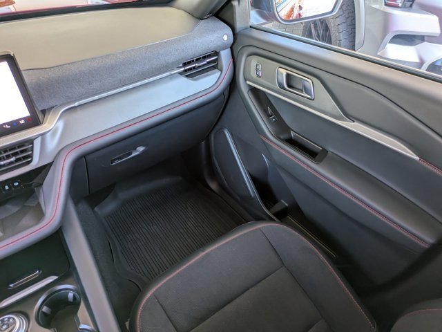 Certified 2025 Ford Explorer ST image 15