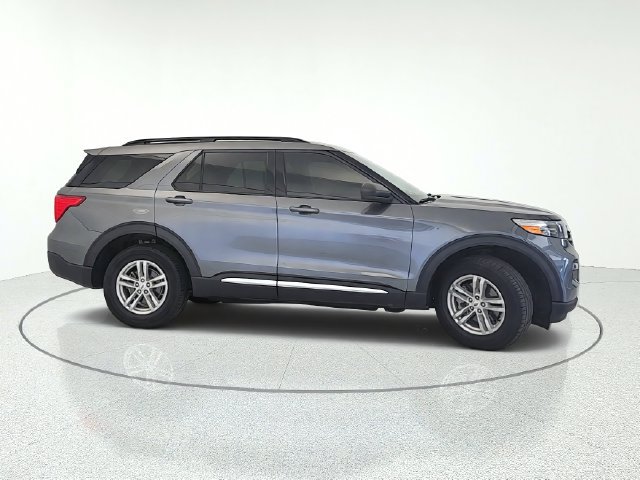Certified 2023 Ford Explorer XLT w/ Equipment Group 202A AWD/4WD image 7
