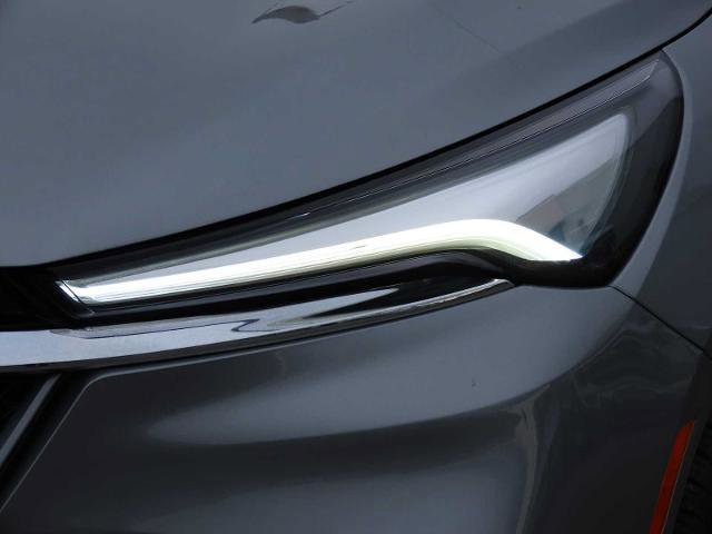 Used 2023 Buick Enclave Essence image 10