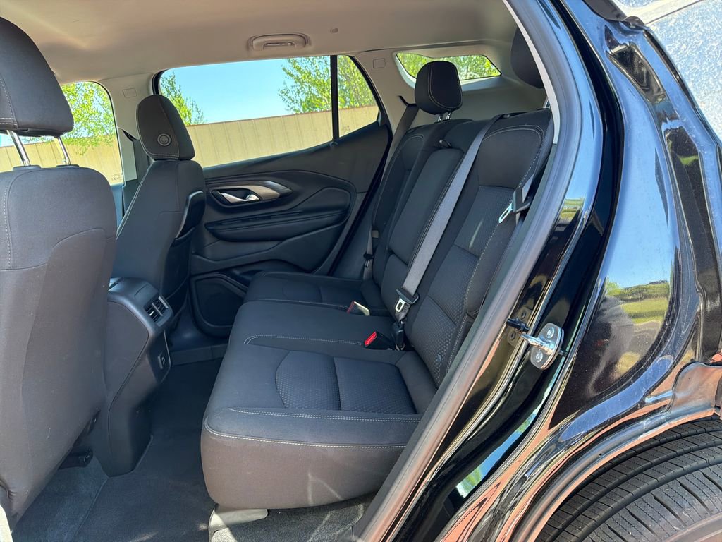 Used 2024 GMC Terrain SLE image 21