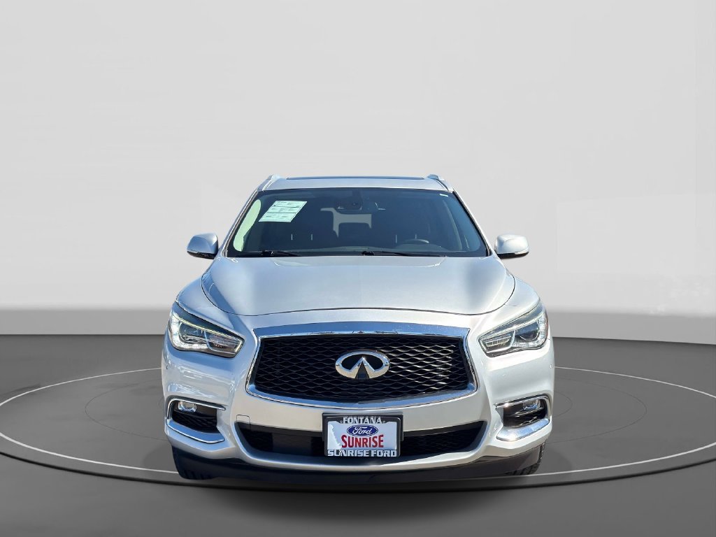 Used 2019 INFINITI QX60 Luxe w/ Essential Package FWD image 3