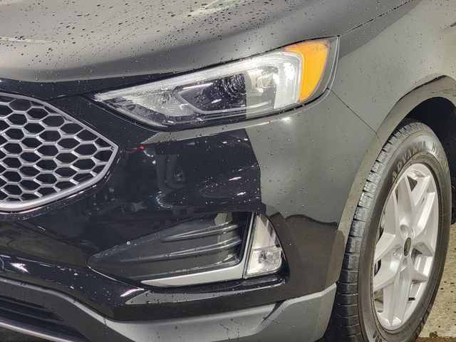 Certified 2024 Ford Edge SEL w/ Convenience Package AWD/4WD image 9