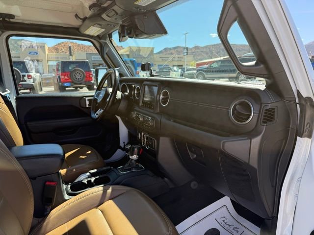 Used 2020 Jeep Wrangler Unlimited Sahara AWD/4WD image 12