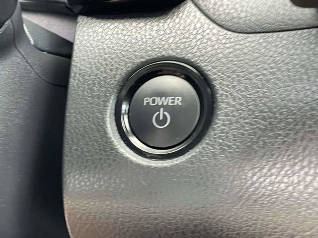 Used 2025 Toyota Camry LE image 28